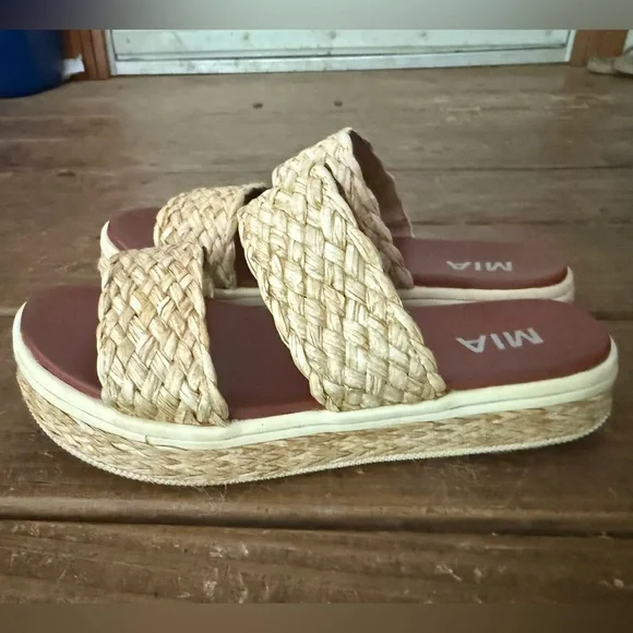 MIA Tan Woven Slide Sandals - Picture 4 of 5